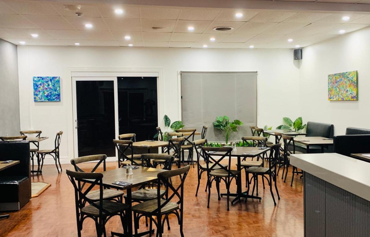 Rochester Tavern Hotel ภายนอก รูปภาพ