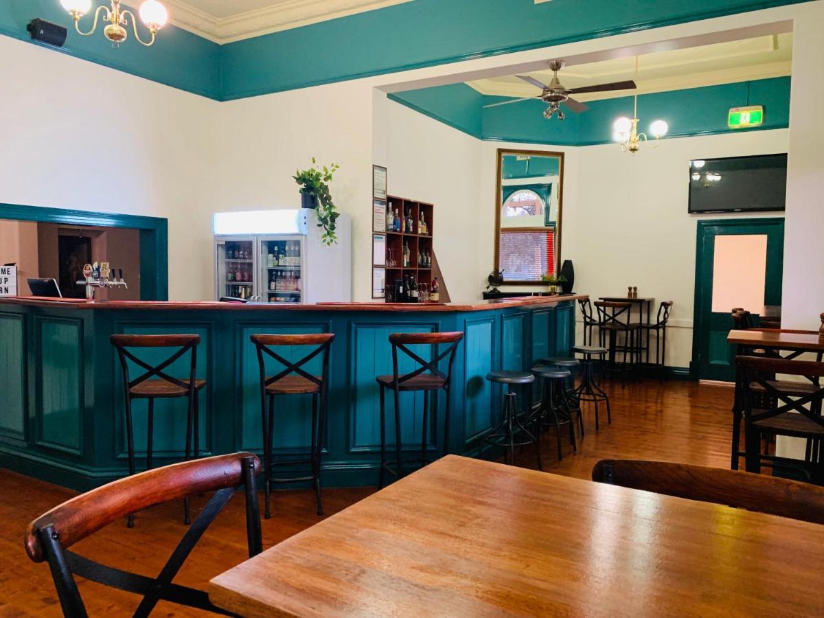 Rochester Tavern Hotel ภายนอก รูปภาพ